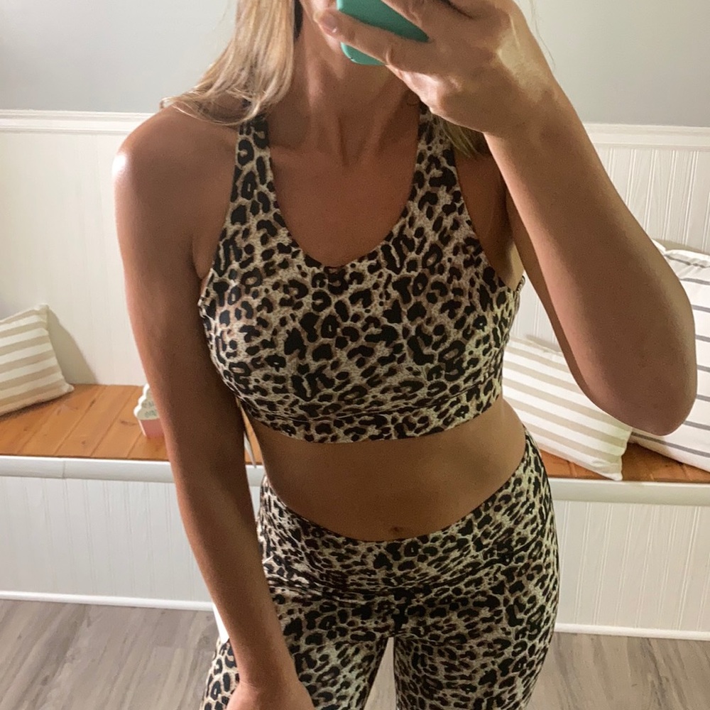 LAST3🧁UNLEASHED- SPORTS BRA